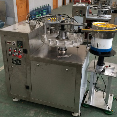 小支金粉膠灌裝旋蓋機(jī)